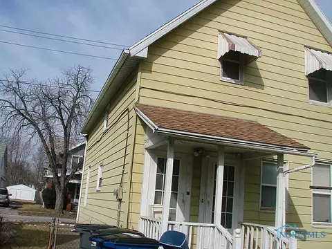 1613 Vance St, Toledo, OH 43607 photo 2