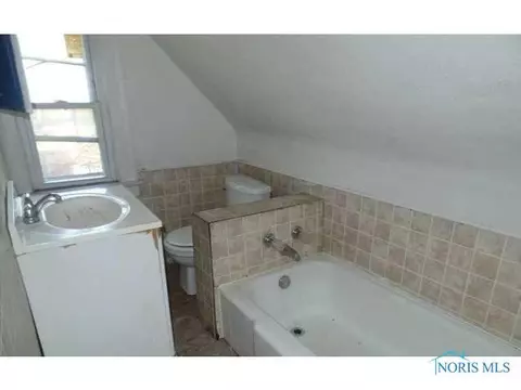 1208 Parkside Blvd, Toledo, OH 43607 photo 9