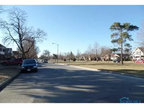 1208 Parkside Blvd, Toledo, OH 43607 photo 3