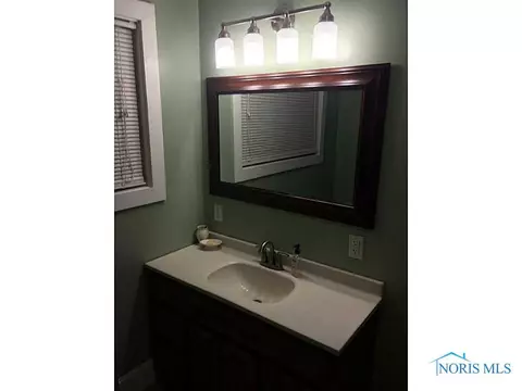703 Perry St, Defiance, OH 43512 photo 6