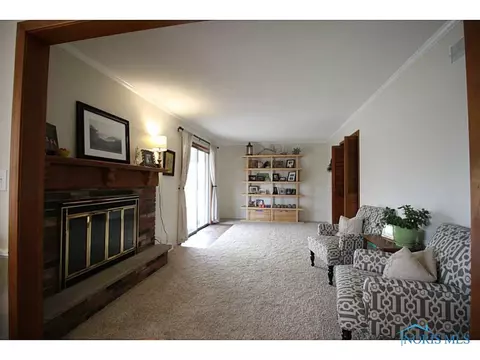 508 E Perry St, Walbridge, OH 43465 photo 7