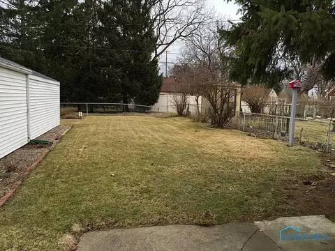 910 Clifton Blvd, Toledo, OH 43607 photo 12
