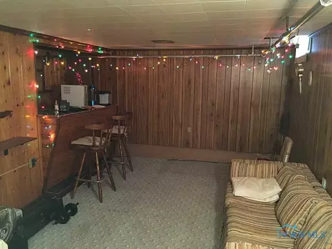 910 Clifton Blvd, Toledo, OH 43607 photo 11