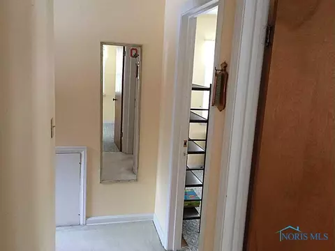 910 Clifton Blvd, Toledo, OH 43607 photo 10