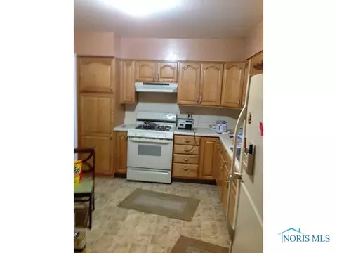 511 Sunny Dr, Bryan, OH 43506 photo 4