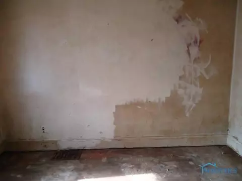 119 E Central Ave, Toledo, OH 43608 photo 5