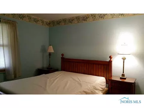 1724 E Benwick Rd, Toledo, OH 43613 photo 8