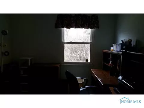 1724 E Benwick Rd, Toledo, OH 43613 photo 9