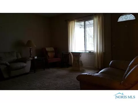 1724 E Benwick Rd, Toledo, OH 43613 photo 3
