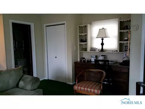 1724 E Benwick Rd, Toledo, OH 43613 photo 7