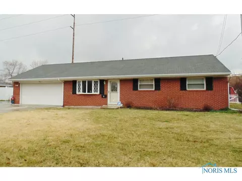 2017 Stengel St, Maumee, OH 43537 photo 1