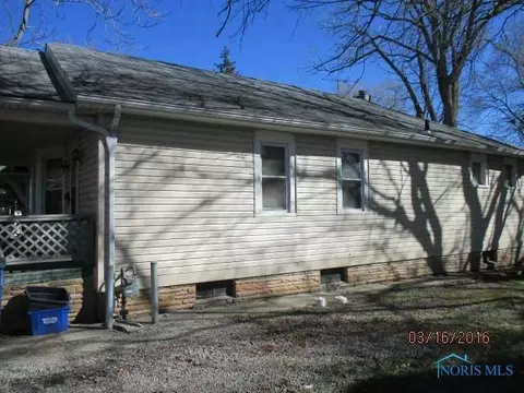 1206 Warwick Ave, Toledo, OH 43607 photo 2