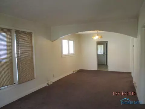 1206 Warwick Ave, Toledo, OH 43607 photo 4