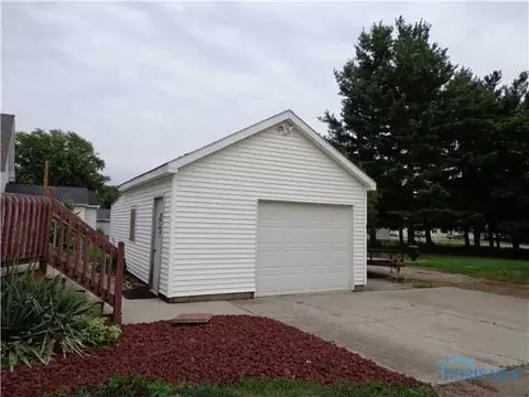 206 Lincoln, Lyons, OH 43533 photo 4