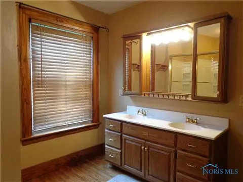 206 Lincoln, Lyons, OH 43533 photo 11