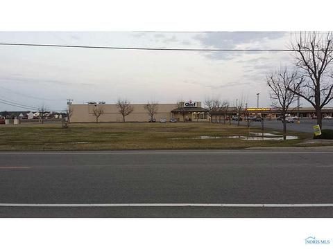 1071 N Williams St, Paulding, OH 45879 photo 1