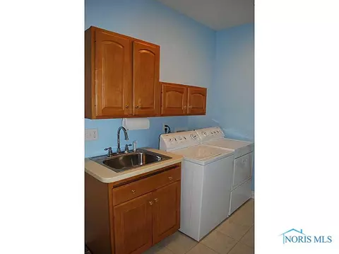 1185 Apache Dr, Wauseon, OH 43567 photo 5