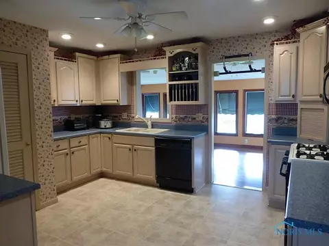 926 S Beech St, Bryan, OH 43506 photo 6