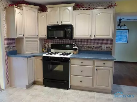 926 S Beech St, Bryan, OH 43506 photo 7