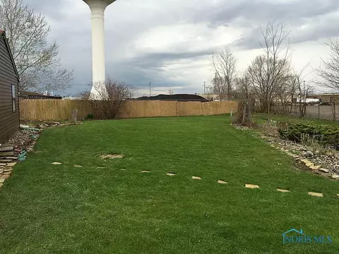 602 Olive Dr, Bryan, OH 43506 photo 3