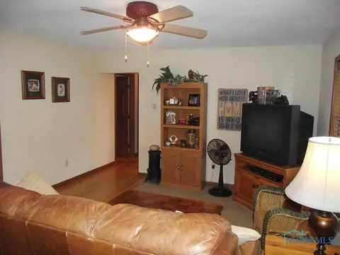 2733 Trimble Rd, Toledo, OH 43613 photo 4