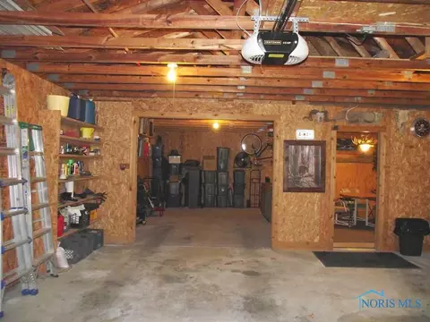 2733 Trimble Rd, Toledo, OH 43613 photo 17