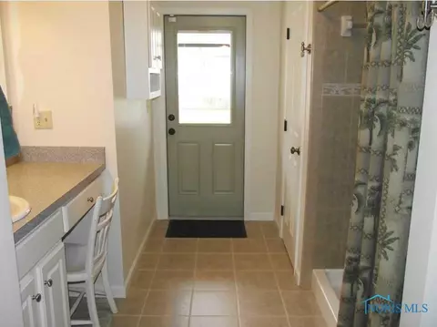 2733 Trimble Rd, Toledo, OH 43613 photo 12