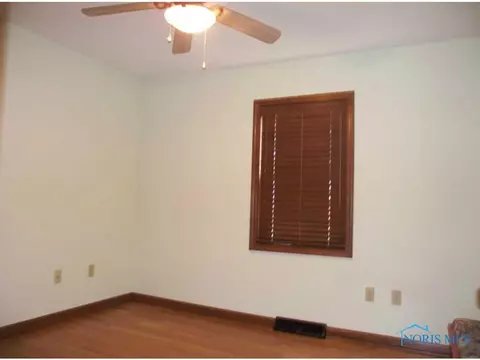 2733 Trimble Rd, Toledo, OH 43613 photo 11