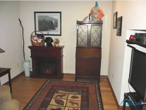 2733 Trimble Rd, Toledo, OH 43613 photo 5