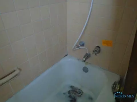 1950 Dorr, Toledo, OH 43607 photo 16