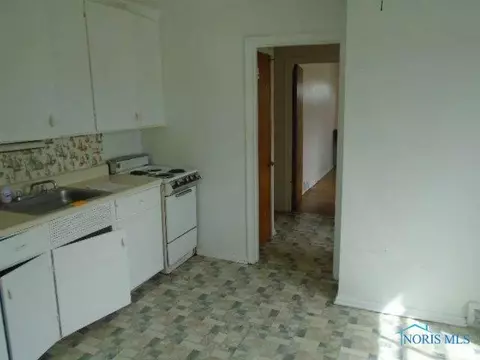1950 Dorr, Toledo, OH 43607 photo 7