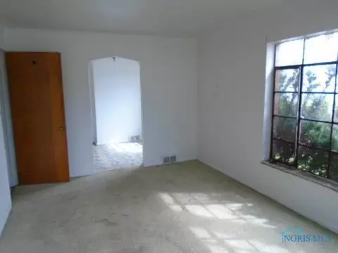 1950 Dorr, Toledo, OH 43607 photo 5