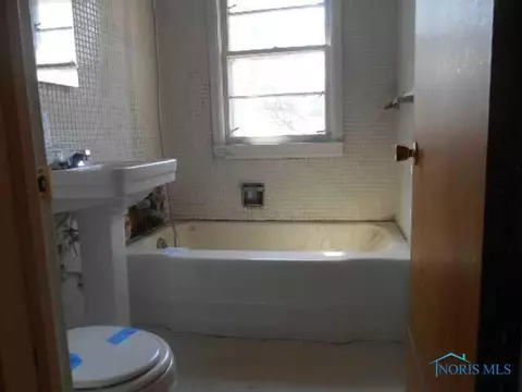 535 Continental Blvd, Toledo, OH 43607 photo 6