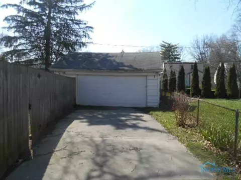 535 Continental Blvd, Toledo, OH 43607 photo 2
