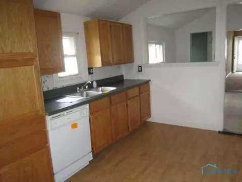214 Wamba Ave, Toledo, OH 43607 photo 5