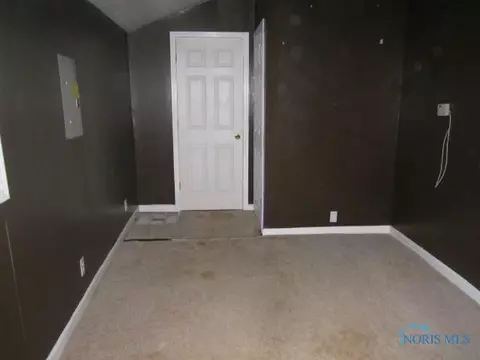 214 Wamba Ave, Toledo, OH 43607 photo 8