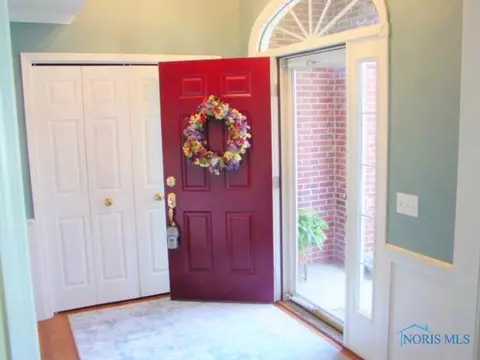 8719 Stone Post Rd, Sylvania, OH 43560 photo 2