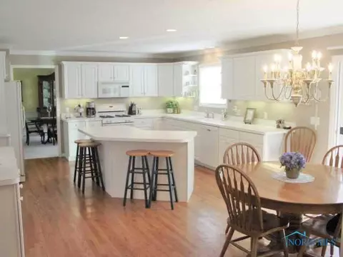 8719 Stone Post Rd, Sylvania, OH 43560 photo 6