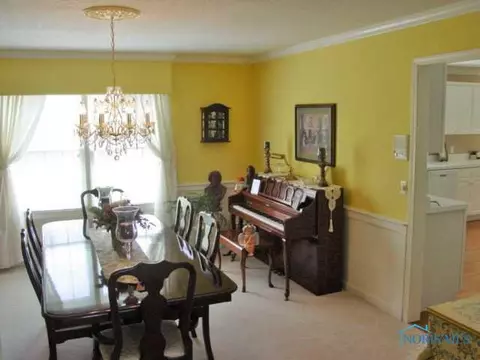 8719 Stone Post Rd, Sylvania, OH 43560 photo 5
