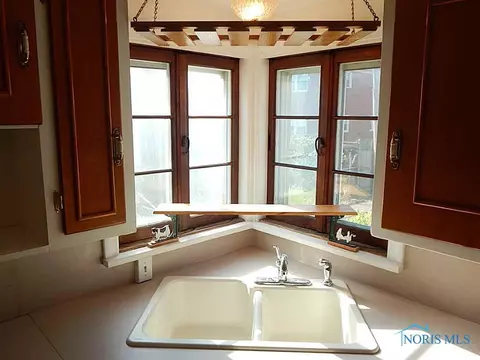 2155 Marlow Rd, Toledo, OH 43613 photo 6