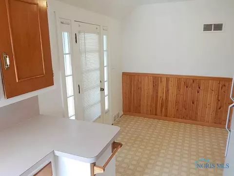 2155 Marlow Rd, Toledo, OH 43613 photo 9