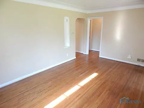 2155 Marlow Rd, Toledo, OH 43613 photo 4