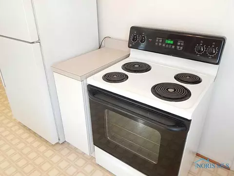 2155 Marlow Rd, Toledo, OH 43613 photo 8