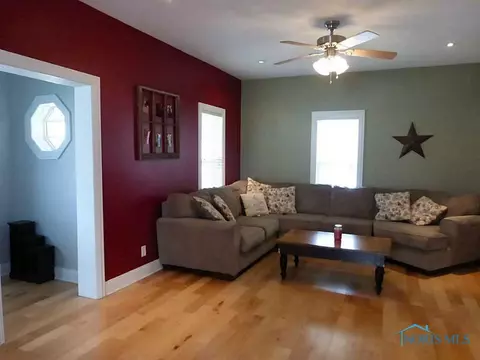 512 S Main St, Bryan, OH 43506 photo 8