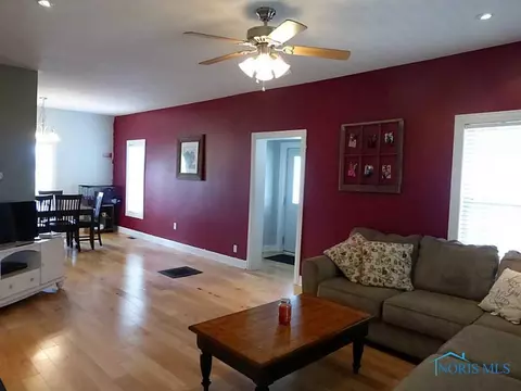 512 S Main St, Bryan, OH 43506 photo 10