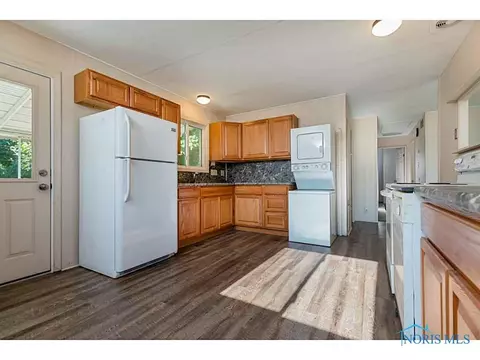 4407 Thackeray, Maumee, OH 43537 photo 2
