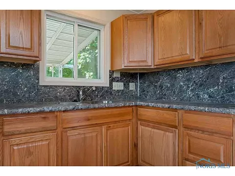 4407 Thackeray, Maumee, OH 43537 photo 3
