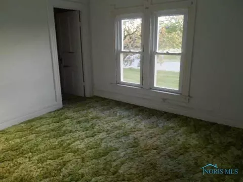 29010 E Broadway St, Walbridge, OH 43465 photo 4