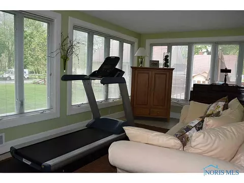 152 Blakeslee Ave, Bryan, OH 43506 photo 4