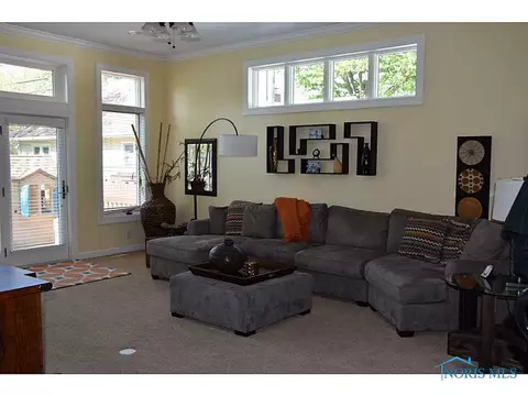 152 Blakeslee Ave, Bryan, OH 43506 photo 3